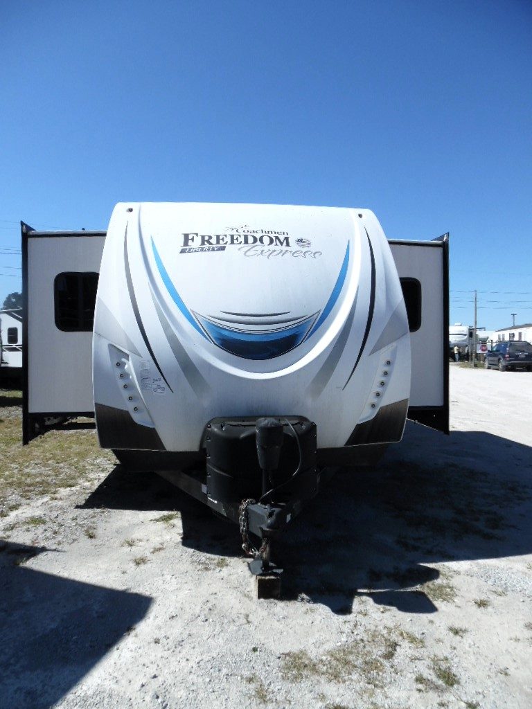 You are currently viewing 2019 COACHMEN FREEDOM EXPRESS