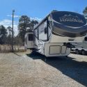 2015 KEYSTONE MONTANA 3611RL